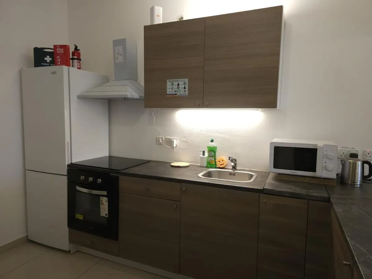 013 Seafront 2 Bedroom Apt In Gzira Apartment