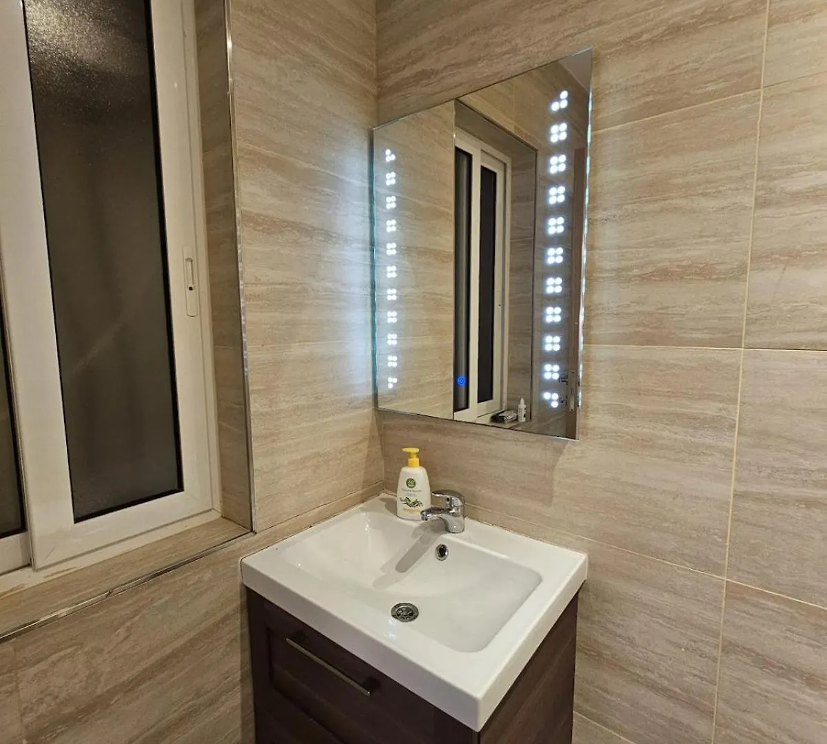 013 Seafront 2 Bedroom Apt In Gzira 0*,